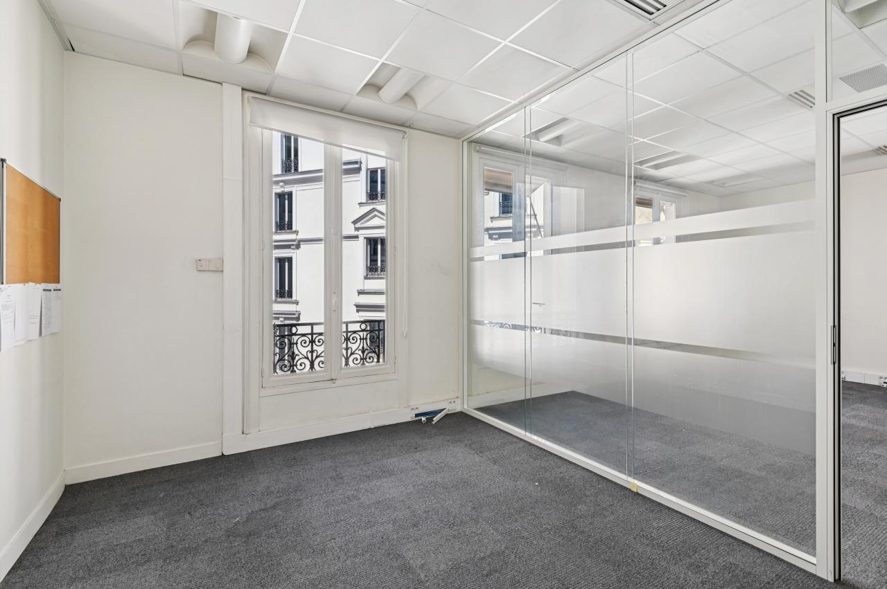 Bureau Paris 759m² Location bureau Paris OLBUR2308357 7